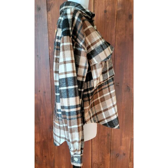 Stranger Things Women XS Flannel Button Up Oversized Logo Graphic Earth Tones - Picture 8 of 15